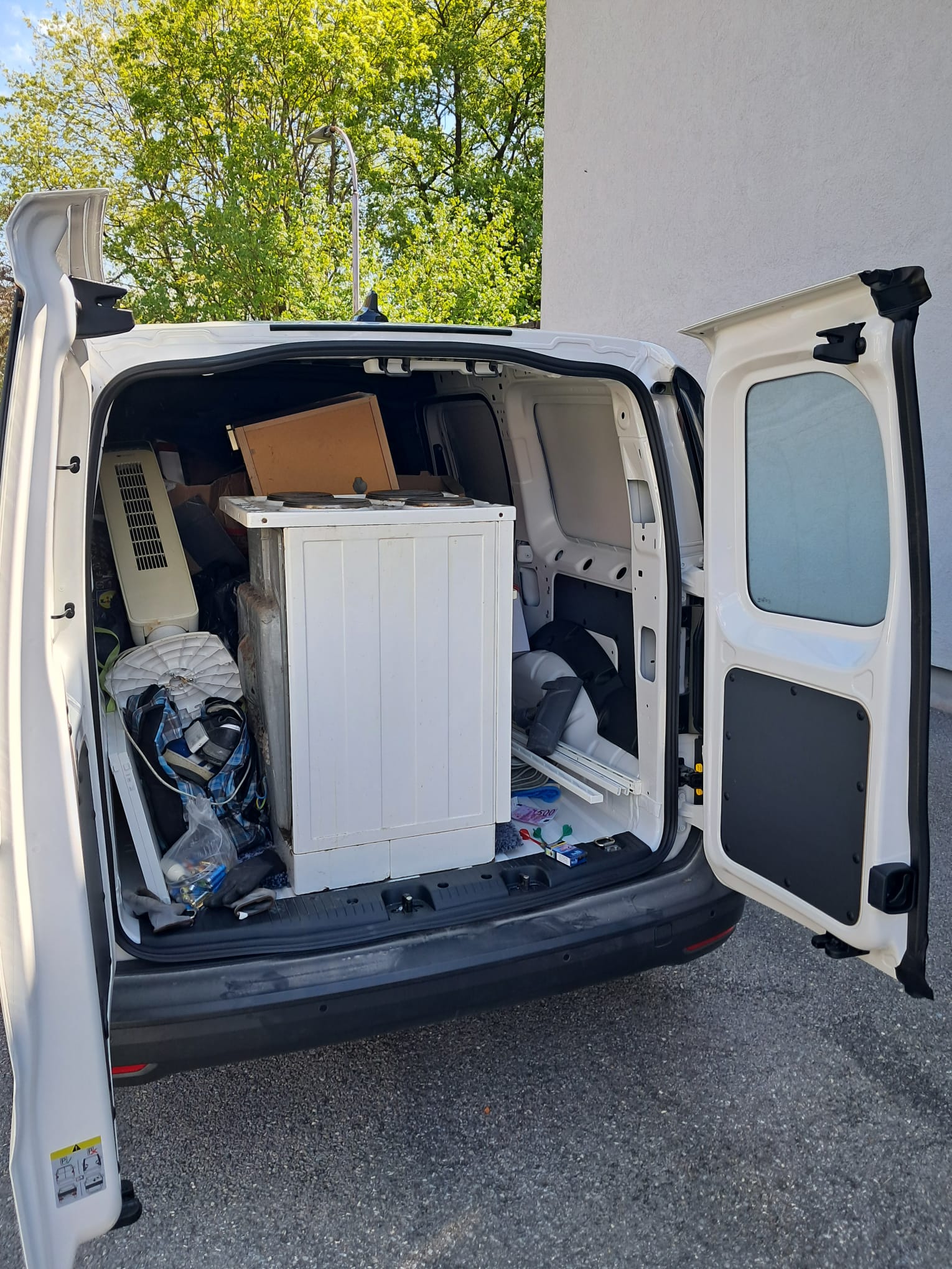Beladen für Sperrgut-Transport im Murtal